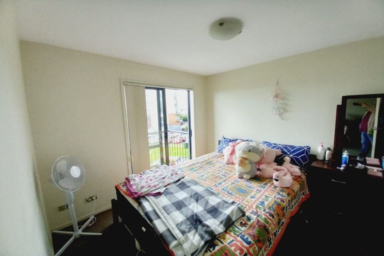 Photo of property in 3k/17 Crown Lynn Place, New Lynn, Auckland, 0600