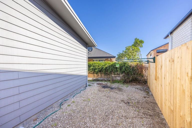 Photo of property in 37d Jones Crescent, Melville, Hamilton, 3206