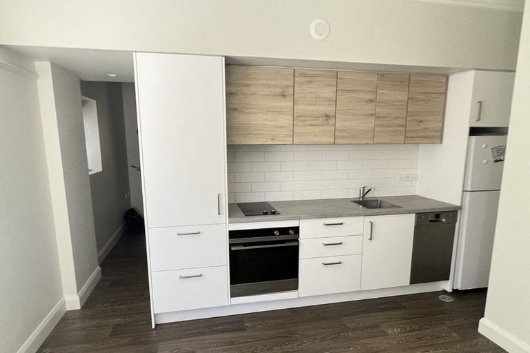Photo of property in Fountain Court, 48u8 Oriental Parade, Oriental Bay, Wellington, 6011