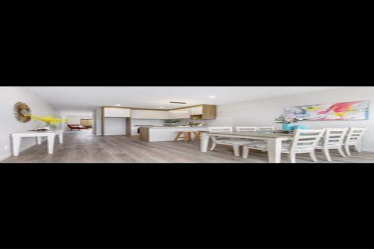 Photo of property in 17 Dinaric Lane, Westgate, Auckland, 0814