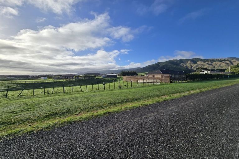 Photo of property in 3 Highland View Drive, Tokomaru, Palmerston North, 4474