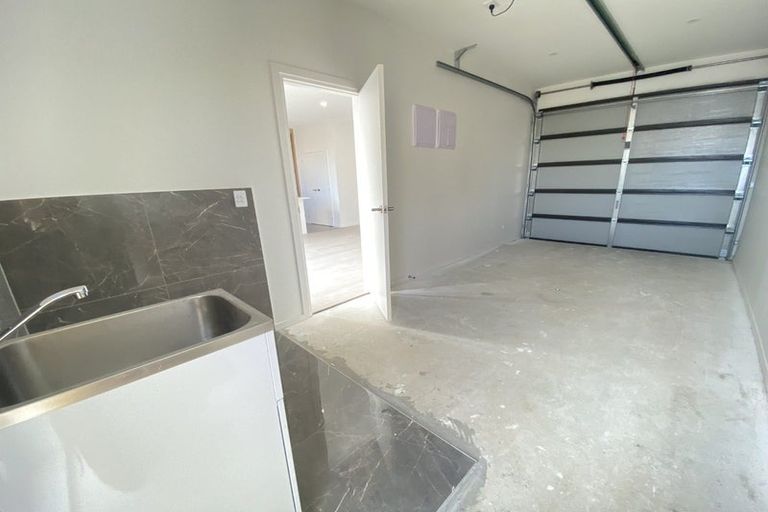 Photo of property in 6a Geordie Street, Henderson, Auckland, 0612