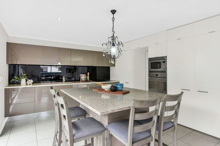 Photo of property in 185 Te Moana Road, Waikanae, 5036