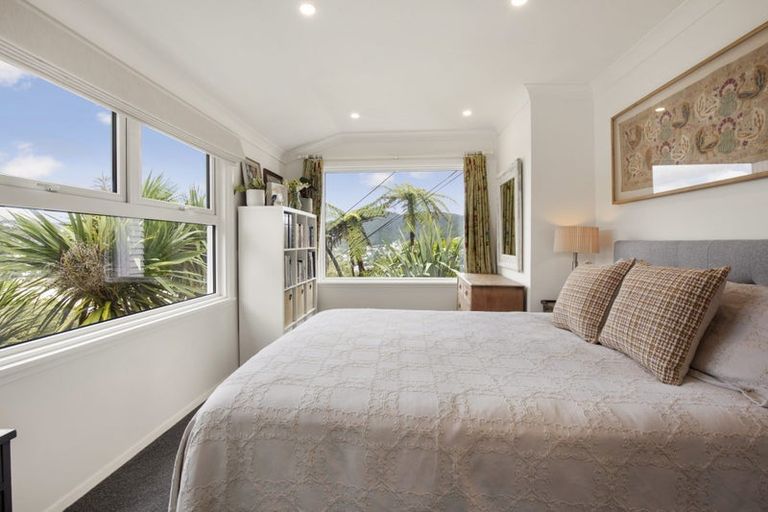 Photo of property in 28 Montgomery Avenue, Karori, Wellington, 6012
