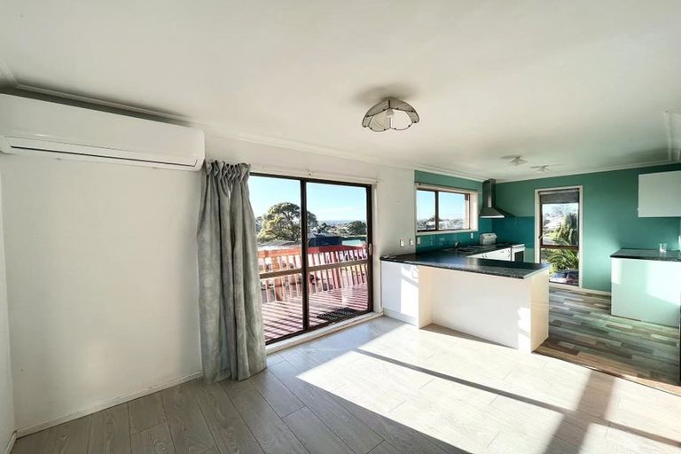 Photo of property in 12 Kukupa Road, Sunnyvale, Auckland, 0612