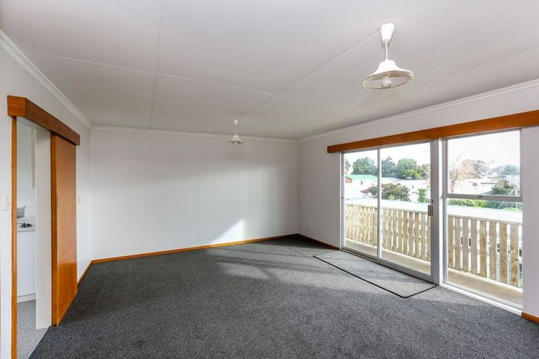 Photo of property in 6 Davies Lane, New Plymouth, 4310