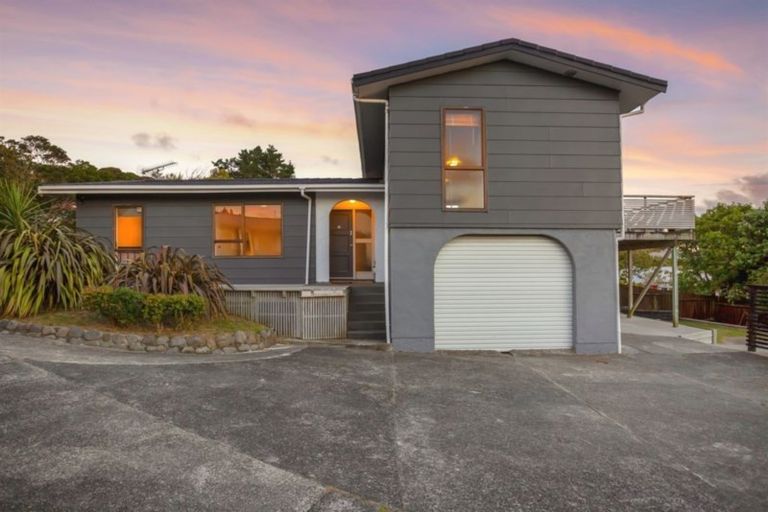Photo of property in 5 Garboard Lane, Whitby, Porirua, 5024