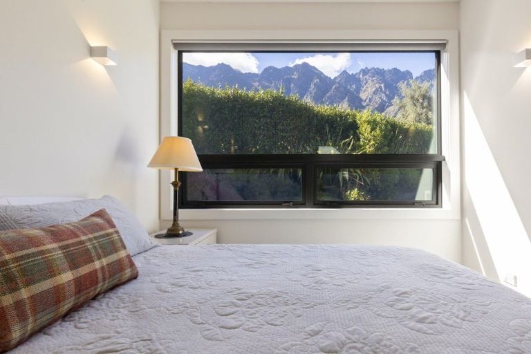 Photo of property in 8 Jacks Point Rise, Jacks Point, Queenstown, 9371