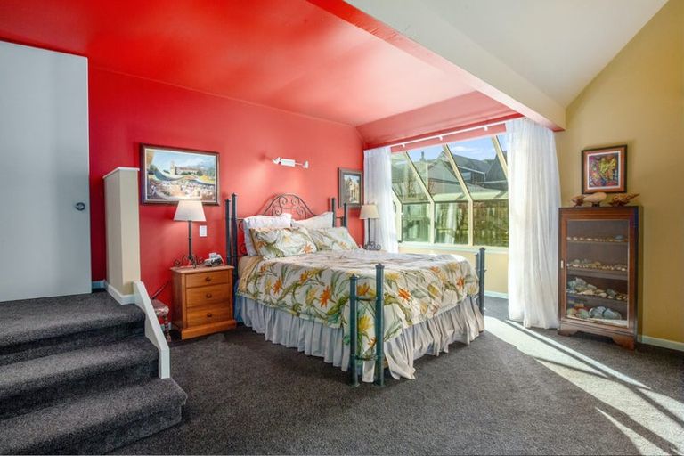 Photo of property in 19 Manly Street, Paraparaumu Beach, Paraparaumu, 5032