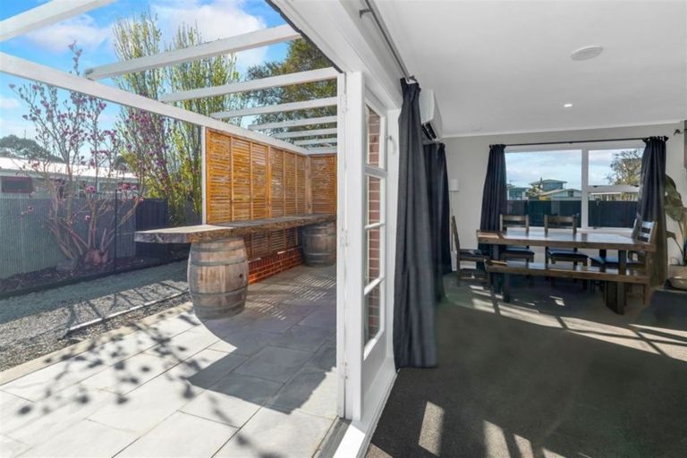 Photo of property in 21 Meadow Street, Kaiapoi, 7630