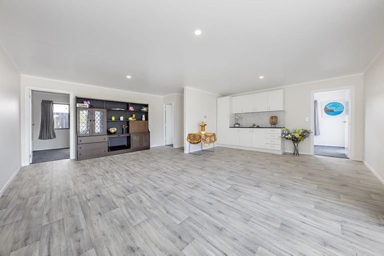 Photo of property in 24 President Avenue, Papakura, 2110