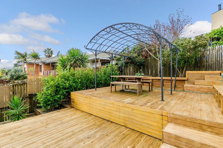 Photo of property in 4 Shannon Place, Torbay, Auckland, 0630