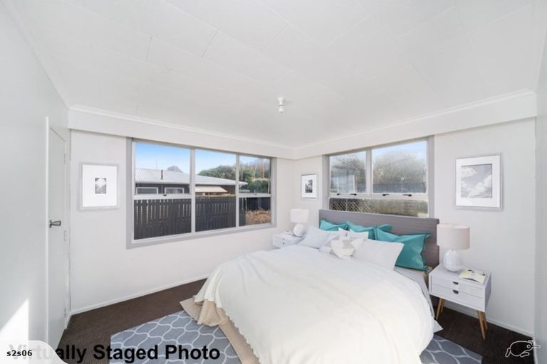 Photo of property in 10 Naumai Place, Spotswood, New Plymouth, 4310
