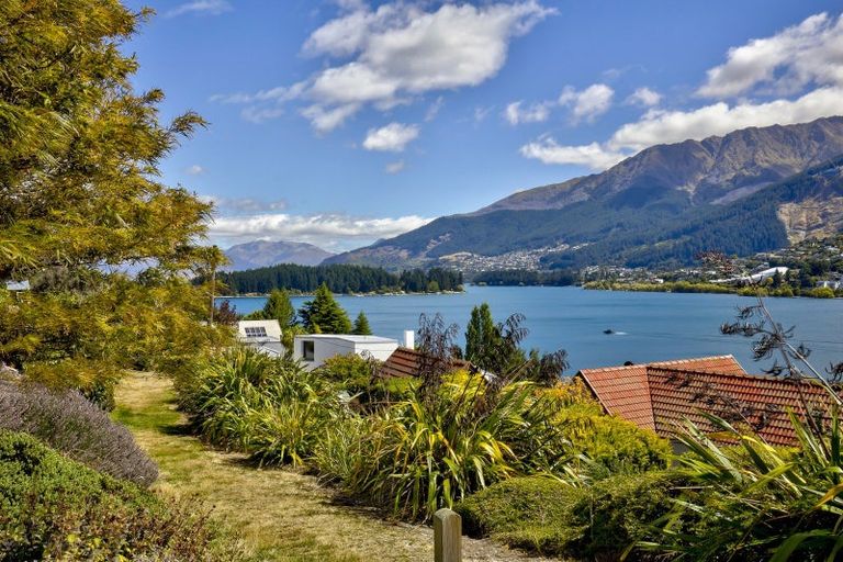 Photo of property in 415 Peninsula Road, Kelvin Heights, Queenstown, 9300