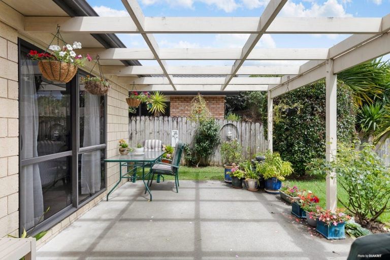 Photo of property in 25 Willowgrange Place, Pukekohe, 2120