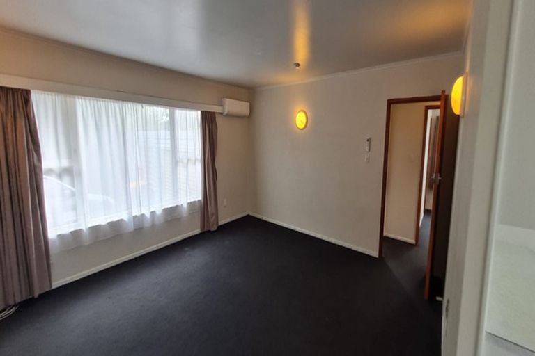 Photo of property in 2/81 Christmas Road, Manurewa, Auckland, 2102
