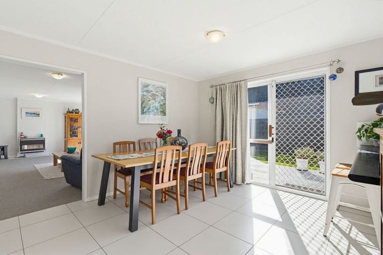 Photo of property in 4 Dove Place, Westbrook, Palmerston North, 4412