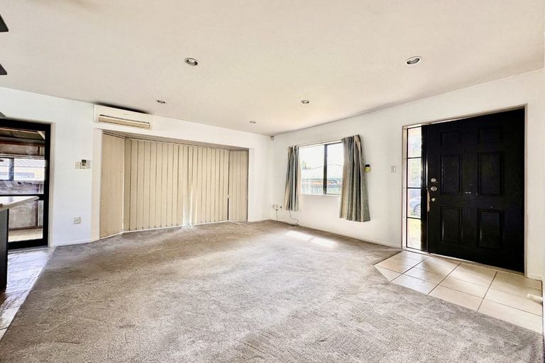 Photo of property in 672 Te Atatu Road, Te Atatu Peninsula, Auckland, 0610