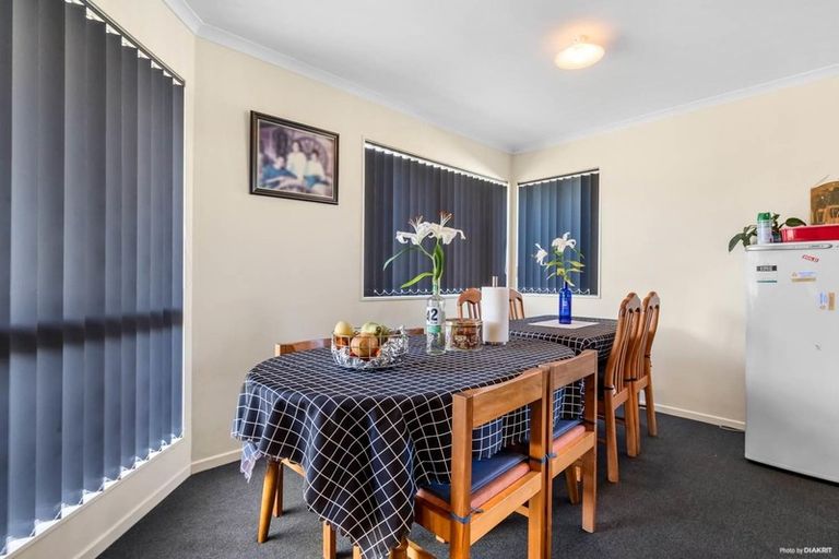 Photo of property in 15 Josie Lane, Manurewa, Auckland, 2102