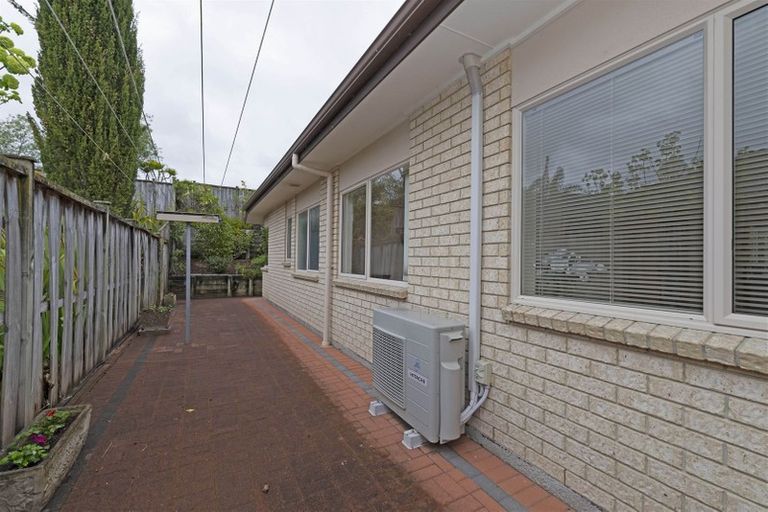 Photo of property in 26 Hillwell Drive, Henderson, Auckland, 0612