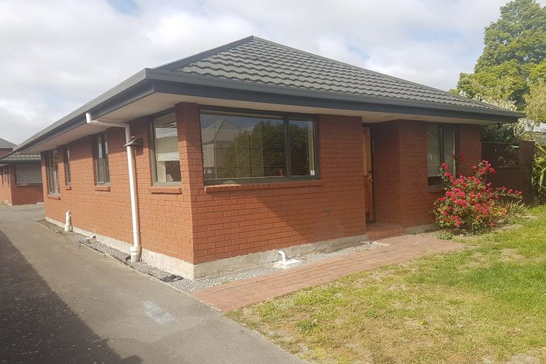 Photo of property in 1/21 Burdale Street, Riccarton, Christchurch, 8011