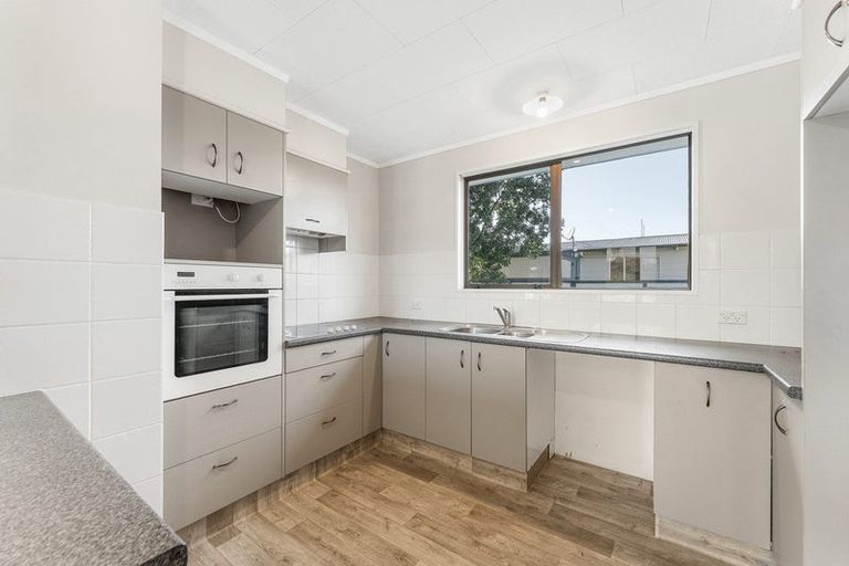 Photo of property in 16 Lagoon Place, Poike, Tauranga, 3112