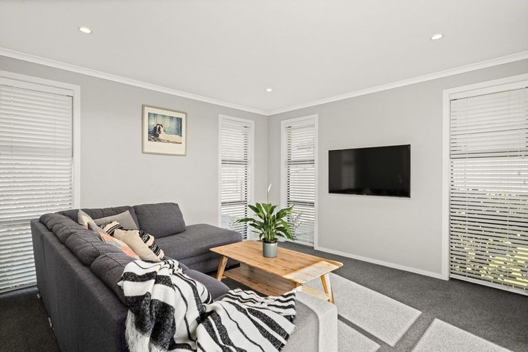 Photo of property in 10 Ponga Place, Papamoa Beach, Papamoa, 3118