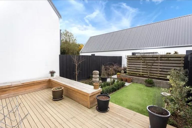 Photo of property in Cornwall Gardens, 3/27 Cornwall Street, St Albans, Christchurch, 8014