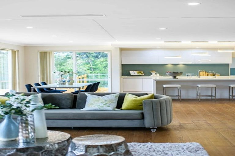 Photo of property in 72 Bur Oak Terrace, Schnapper Rock, Auckland, 0632