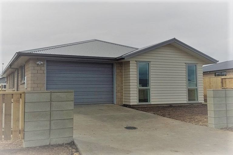 Photo of property in 11 Crown Street, Papamoa, 3118