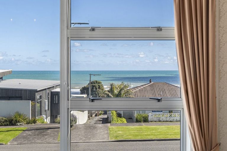 Photo of property in 34 Hamblyn Street, Strandon, New Plymouth, 4312