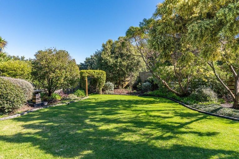 Photo of property in 18 Martin Road, Paraparaumu Beach, Paraparaumu, 5032