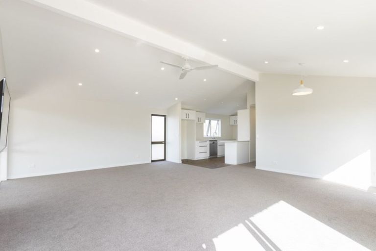 Photo of property in 61 Lawrence Road, Mangawhai, 0573