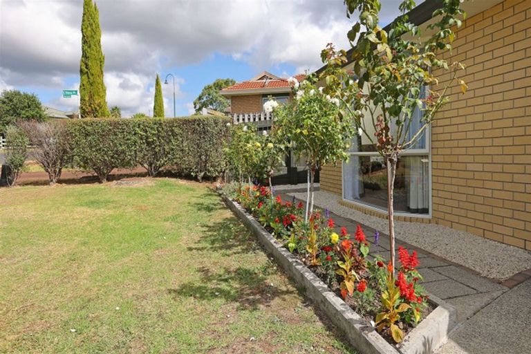 Photo of property in 26 Martin Jugum Lane, Ranui, Auckland, 0612