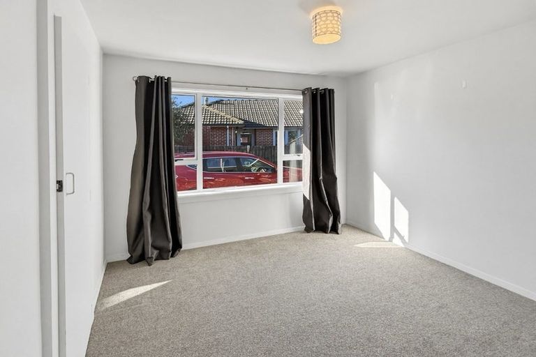 Photo of property in 22 Russley Road, Russley, Christchurch, 8042
