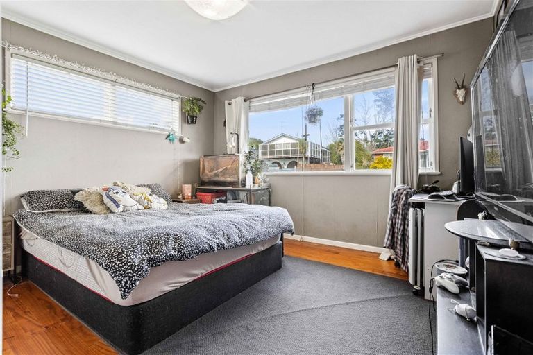 Photo of property in 9 Flaxdale Street, Birkdale, Auckland, 0626