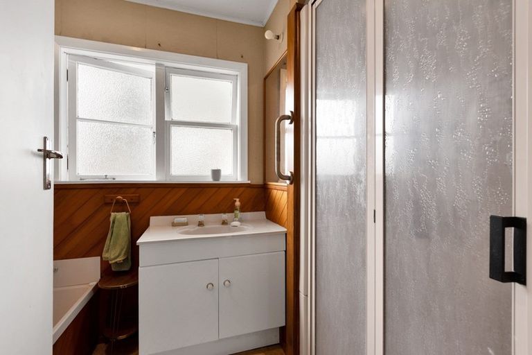 Photo of property in 13 Curtis Street, Stratford, 4332