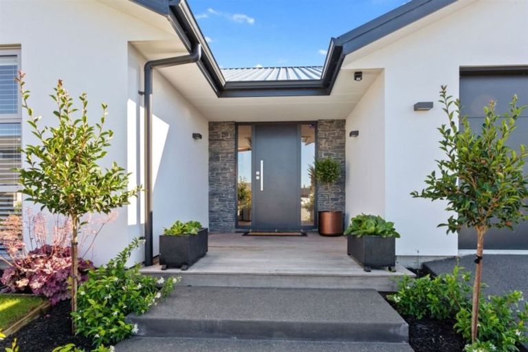 Photo of property in 8 O'rourke Place, Casebrook, Christchurch, 8051