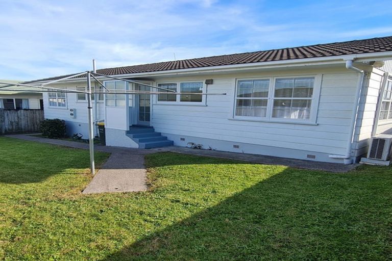 Photo of property in 61 Sandspit Road, Waiuku, 2123