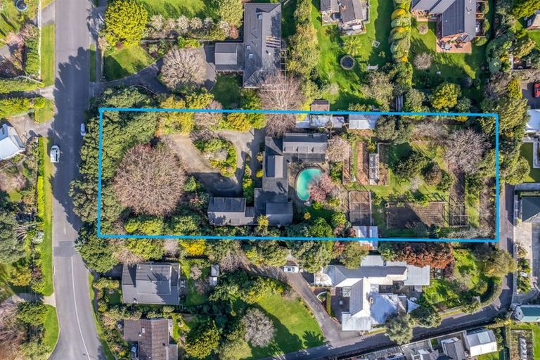 Photo of property in 14 Ngarara Road, Waikanae, 5036