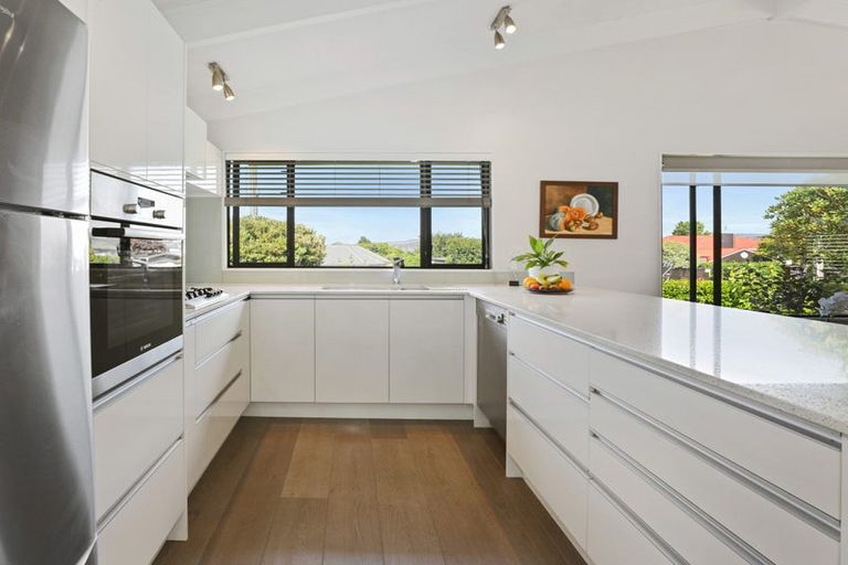 Photo of property in 14 Mere Road, Taupo, 3330