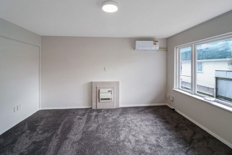 Photo of property in 2 Argyle Grove, Trentham, Upper Hutt, 5018