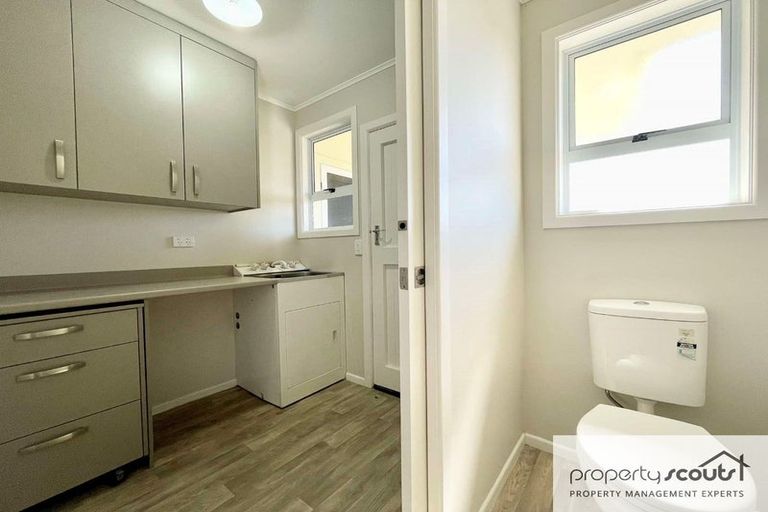 Photo of property in 22 Pamu Place, Waitara, 4320