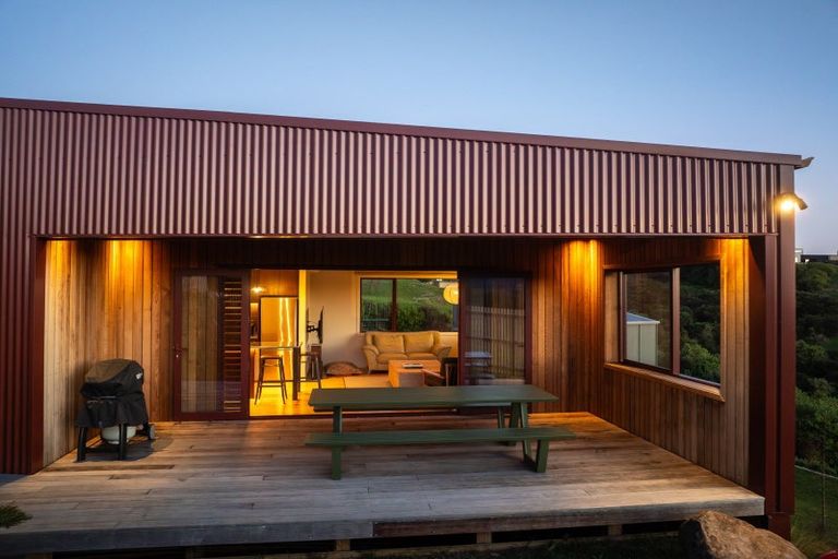 Photo of property in 50 Rangitahi Road, Raglan, 3225