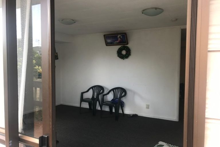 Photo of property in 4a Churchill Avenue, Manurewa, Auckland, 2102