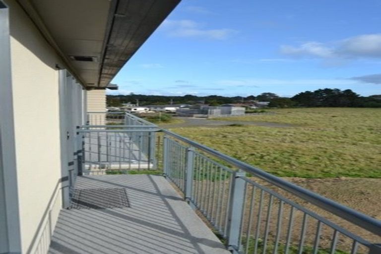 Photo of property in 4j/17 Crown Lynn Place, New Lynn, Auckland, 0600