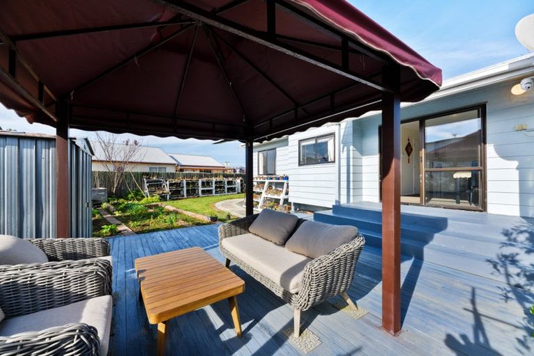 Photo of property in 31 Pomaria Road, Henderson, Auckland, 0610