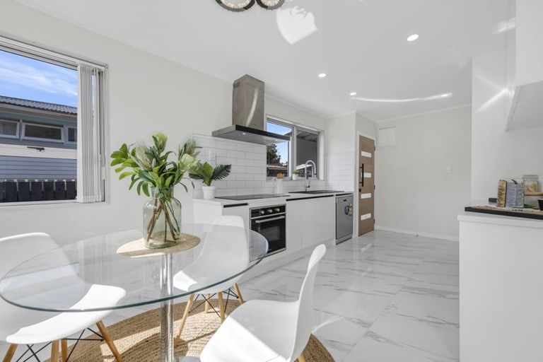 Photo of property in 118 Rowandale Avenue, Manurewa, Auckland, 2102