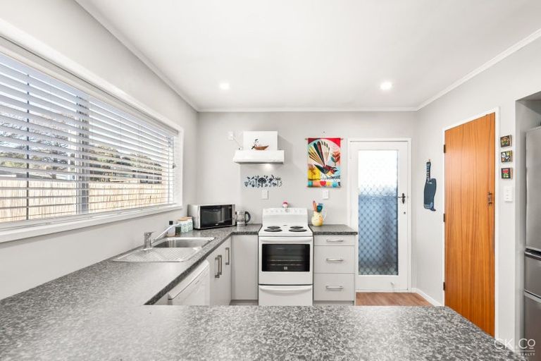 Photo of property in 43a Ludlam Crescent, Woburn, Lower Hutt, 5010