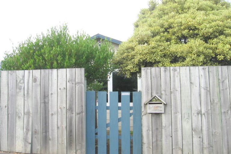 Photo of property in 36b Mana Esplanade, Paremata, Porirua, 5026